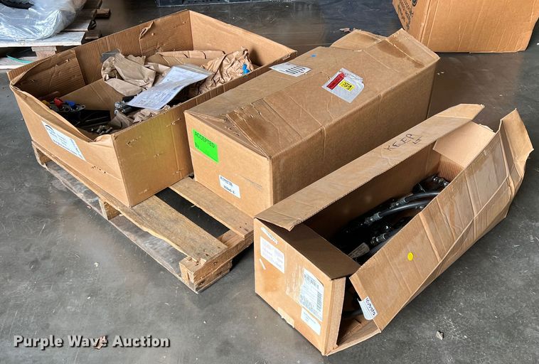 image for item DK7199 Kubota  valve kits