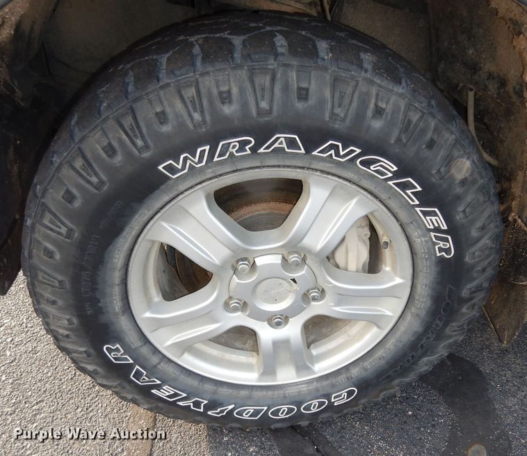 image for item DK7497 2010 Toyota Tundra  Double Cab pickup truck