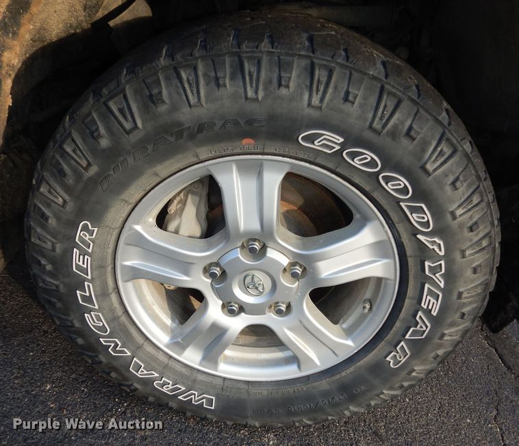 image for item DK7497 2010 Toyota Tundra  Double Cab pickup truck