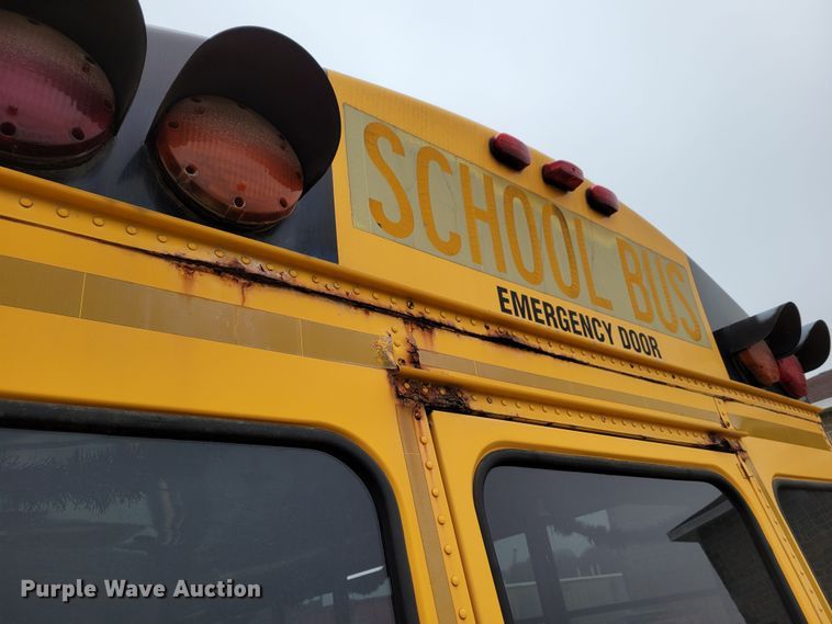 image for item DM8162 2000 International 3800  school bus