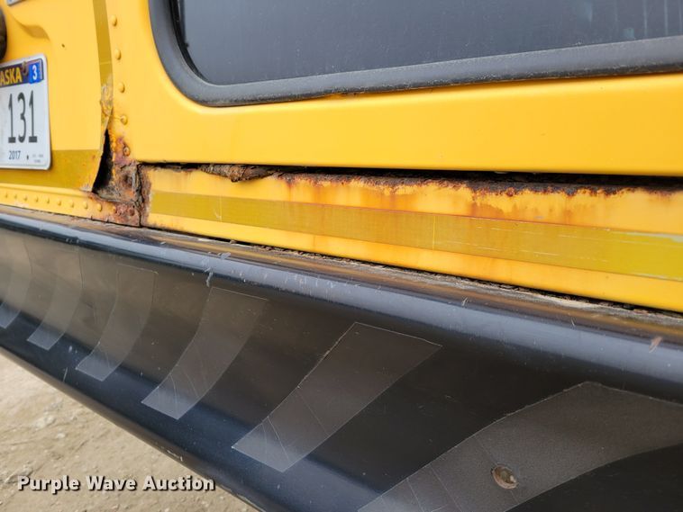 image for item DM8162 2000 International 3800  school bus