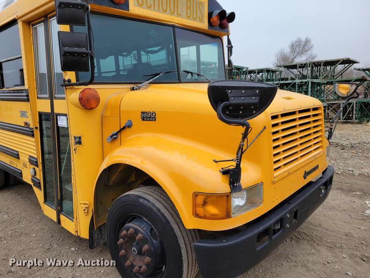 image for item DM8162 2000 International 3800  school bus