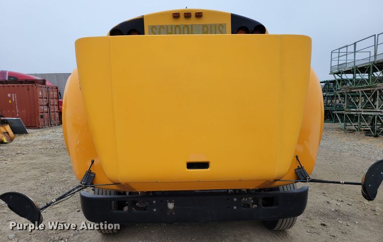 image for item DM8162 2000 International 3800  school bus