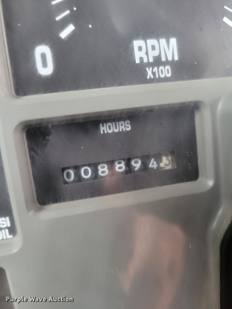 image for item DM8162 2000 International 3800  school bus