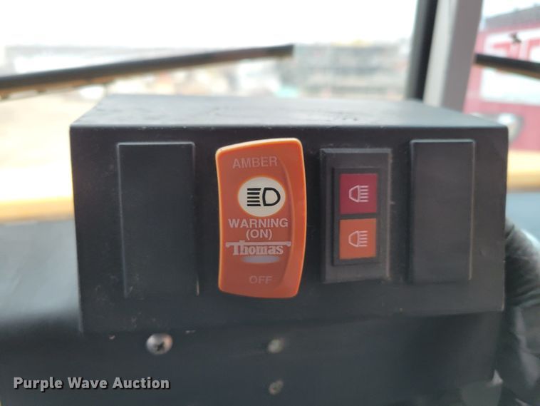 image for item DM8162 2000 International 3800  school bus