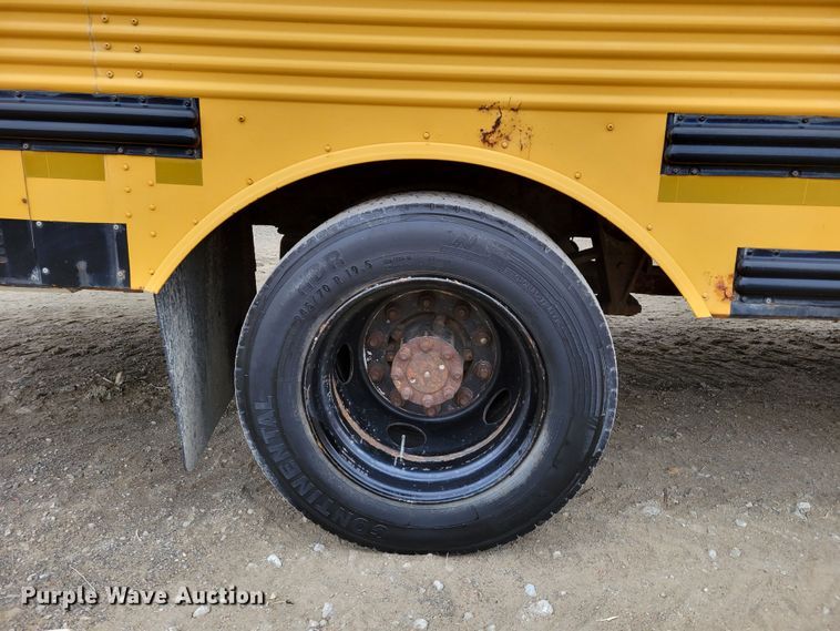 image for item DM8162 2000 International 3800  school bus