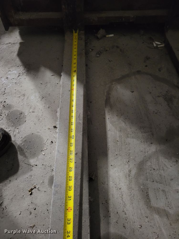 image for item DM8163 Komatsu FG25TLP-12  forklift