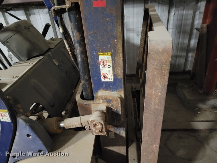 image for item DM8163 Komatsu FG25TLP-12  forklift