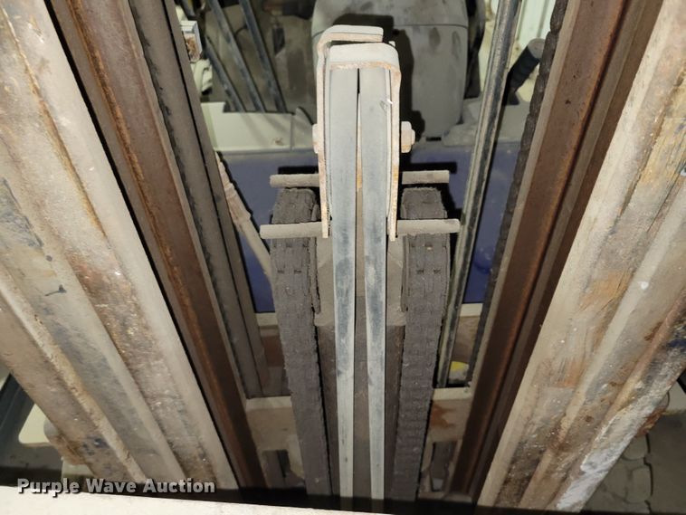 image for item DM8163 Komatsu FG25TLP-12  forklift