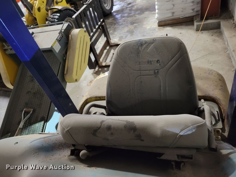 image for item DM8163 Komatsu FG25TLP-12  forklift