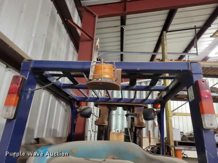 image for item DM8163 Komatsu FG25TLP-12  forklift