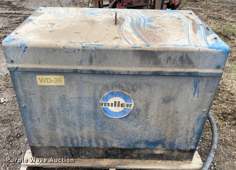 image for item DN8104 Miller Deltaweld 450  welder