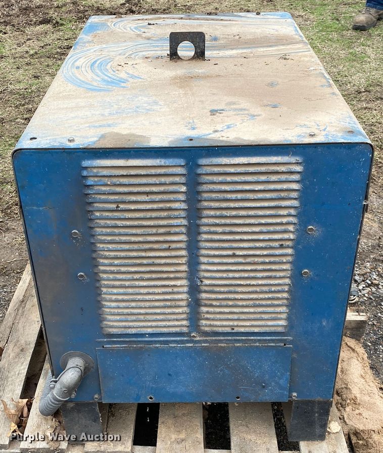 image for item DN8104 Miller Deltaweld 450  welder