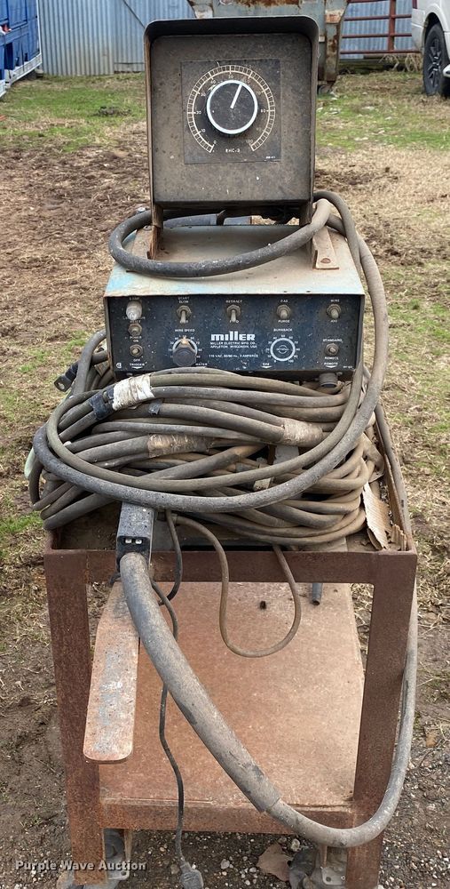 image for item DN8104 Miller Deltaweld 450  welder
