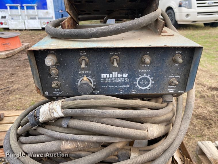 image for item DN8104 Miller Deltaweld 450  welder