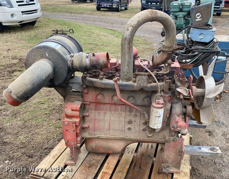 image for item DN8105 1987 Cummins SBT-5.9  engine