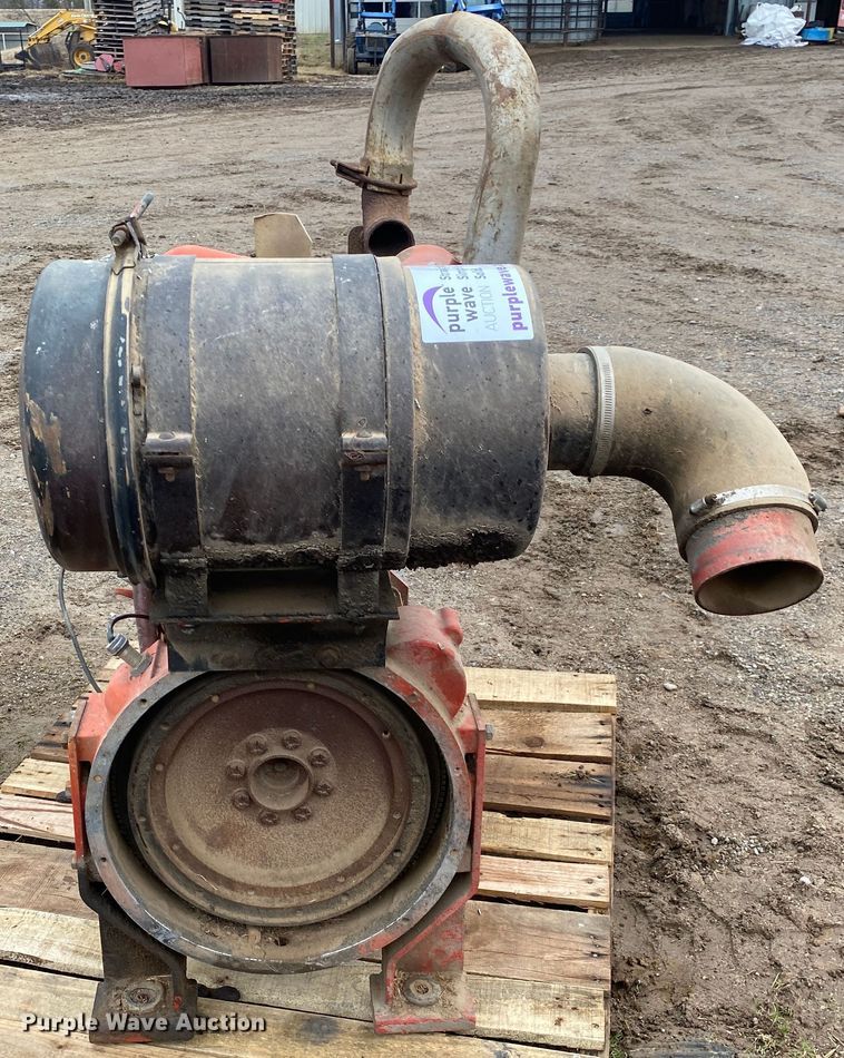 image for item DN8105 1987 Cummins SBT-5.9  engine