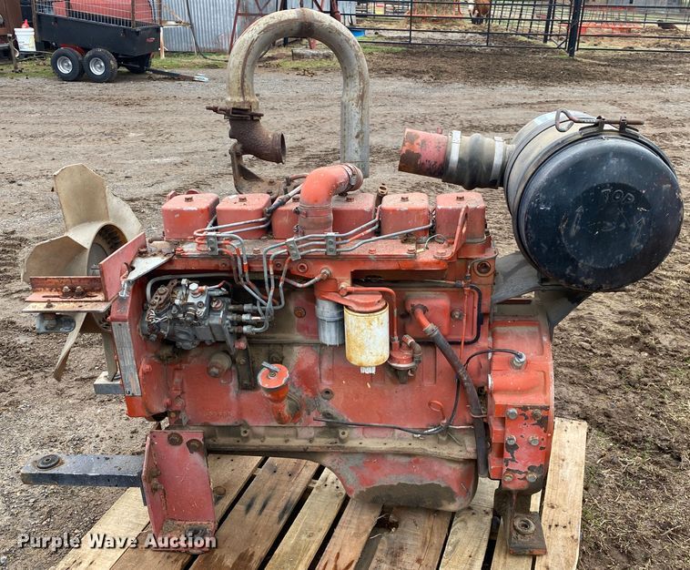 image for item DN8105 1987 Cummins SBT-5.9  engine