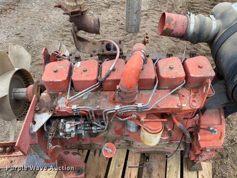 image for item DN8105 1987 Cummins SBT-5.9  engine