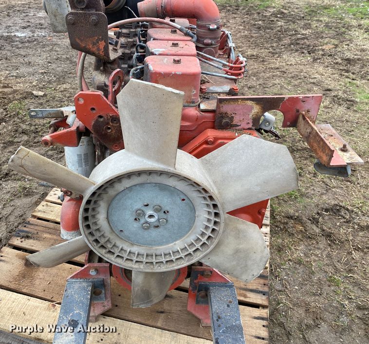 image for item DN8105 1987 Cummins SBT-5.9  engine