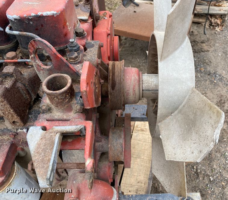 image for item DN8105 1987 Cummins SBT-5.9  engine