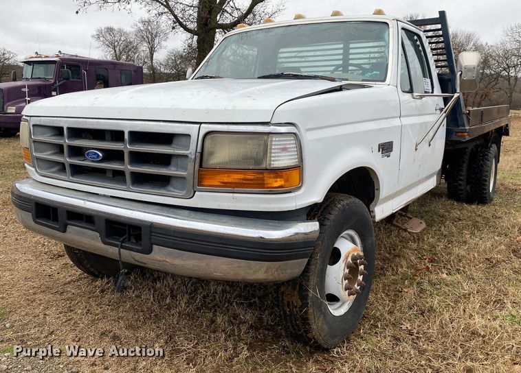 image for item DN8109 1995 Ford F450 Super Duty  bale bed truck