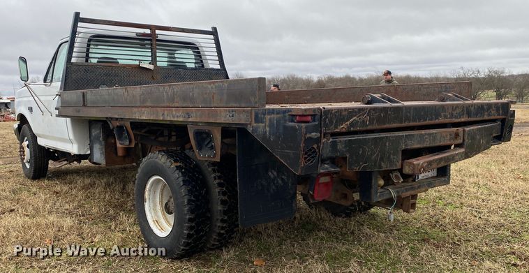 image for item DN8109 1995 Ford F450 Super Duty  bale bed truck