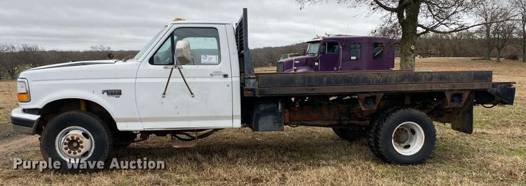 image for item DN8109 1995 Ford F450 Super Duty  bale bed truck