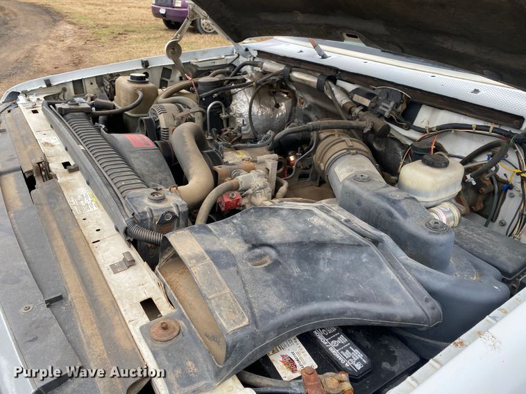 image for item DN8109 1995 Ford F450 Super Duty  bale bed truck