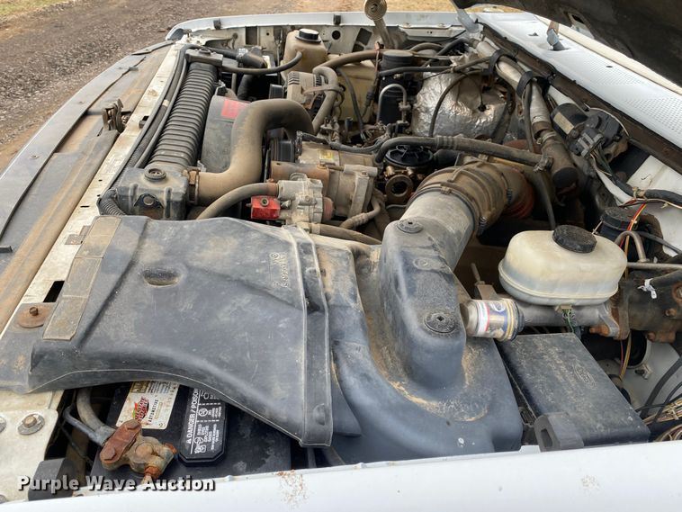 image for item DN8109 1995 Ford F450 Super Duty  bale bed truck