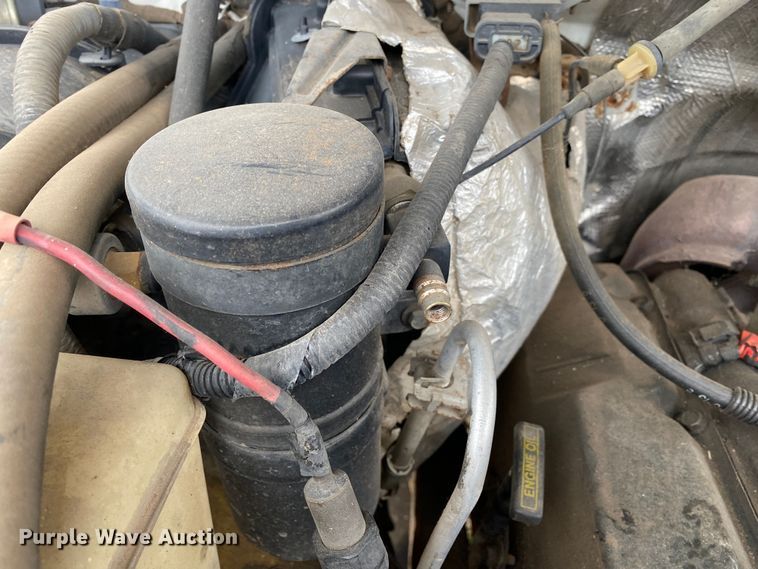 image for item DN8109 1995 Ford F450 Super Duty  bale bed truck