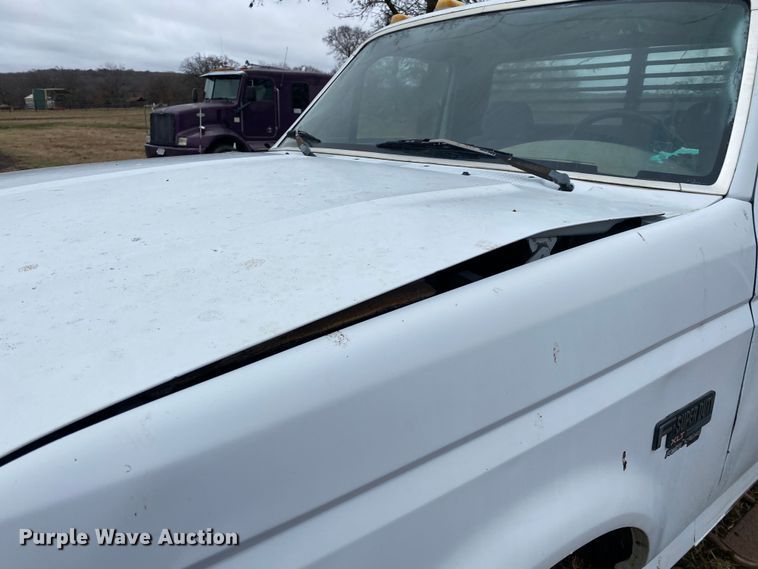 image for item DN8109 1995 Ford F450 Super Duty  bale bed truck