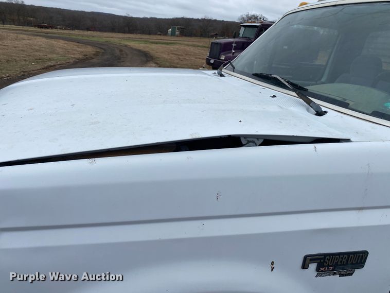 image for item DN8109 1995 Ford F450 Super Duty  bale bed truck