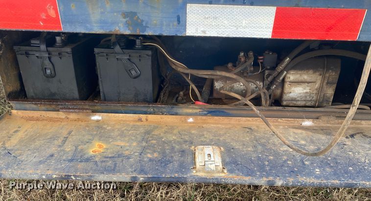 image for item DN8113 2005 Load Max  equipment trailer