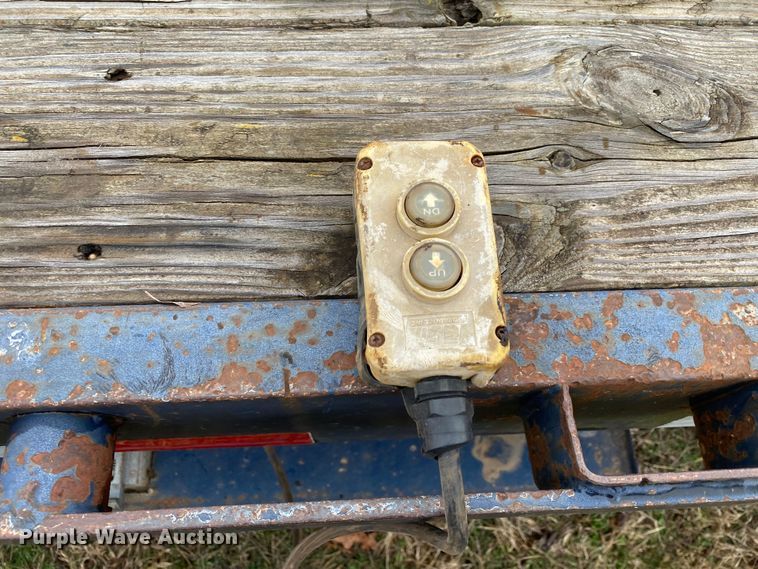 image for item DN8113 2005 Load Max  equipment trailer