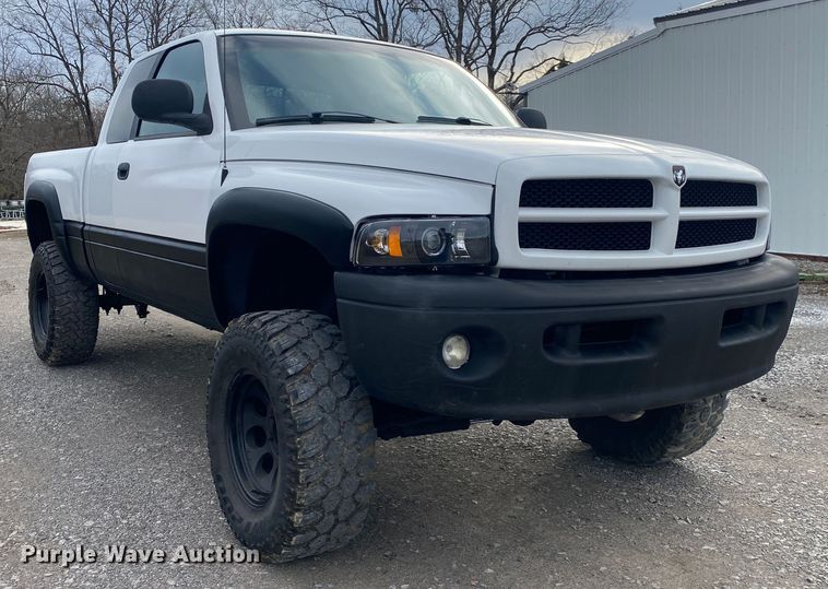 image for item DN8124 2001 Dodge Ram 1500  Quad Cab pickup truck