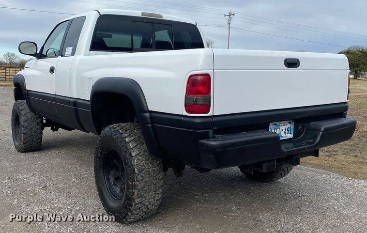 image for item DN8124 2001 Dodge Ram 1500  Quad Cab pickup truck