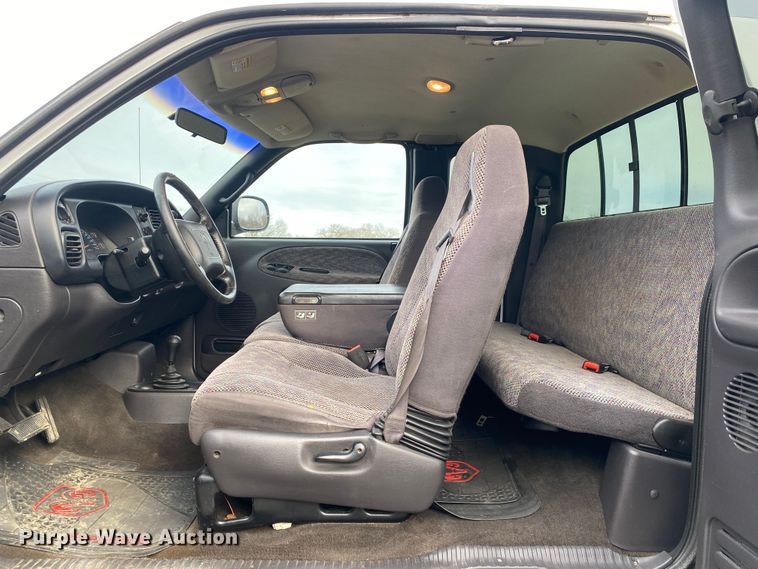 image for item DN8124 2001 Dodge Ram 1500  Quad Cab pickup truck