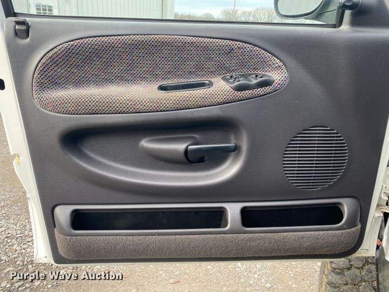 image for item DN8124 2001 Dodge Ram 1500  Quad Cab pickup truck