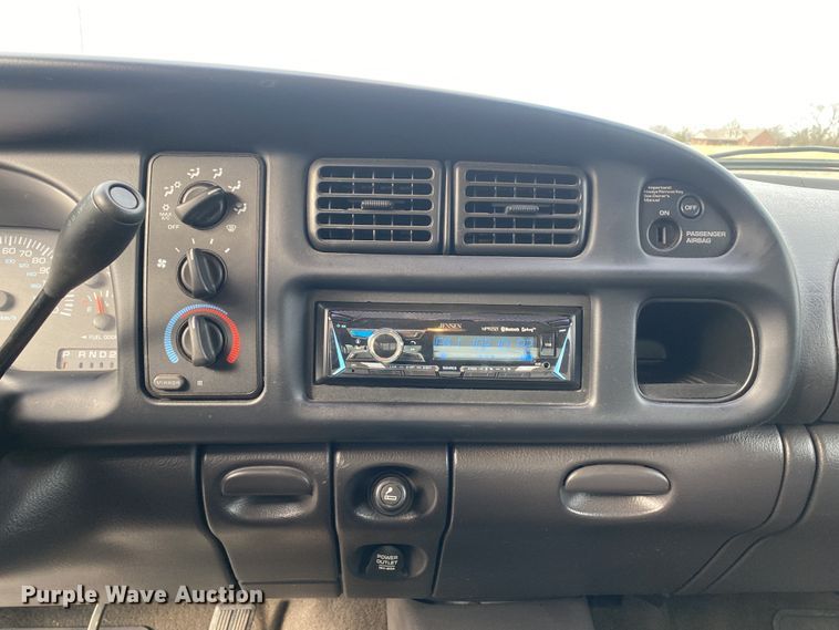 image for item DN8124 2001 Dodge Ram 1500  Quad Cab pickup truck