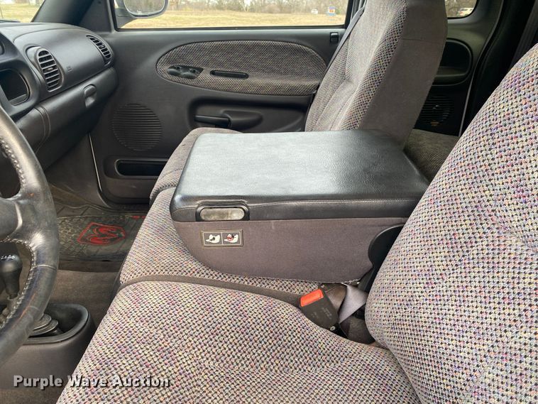 image for item DN8124 2001 Dodge Ram 1500  Quad Cab pickup truck