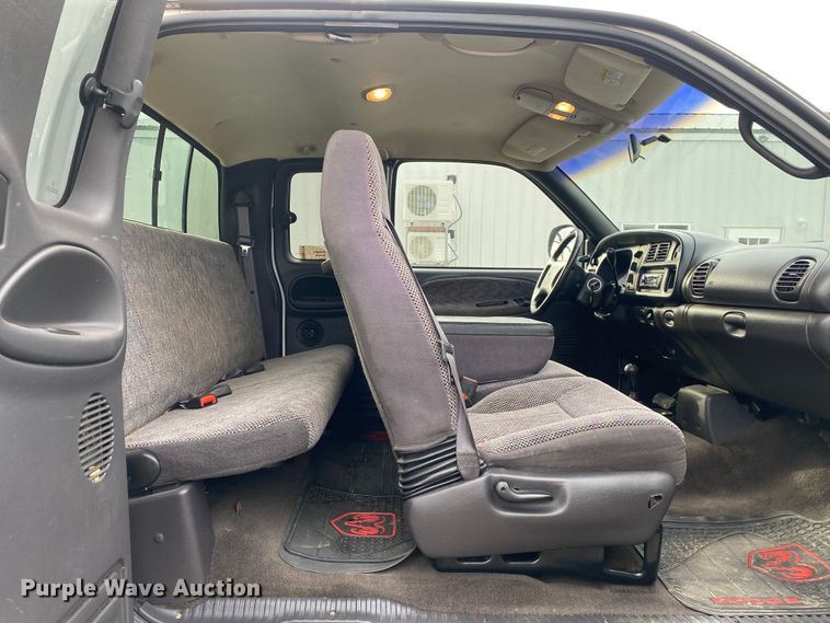 image for item DN8124 2001 Dodge Ram 1500  Quad Cab pickup truck