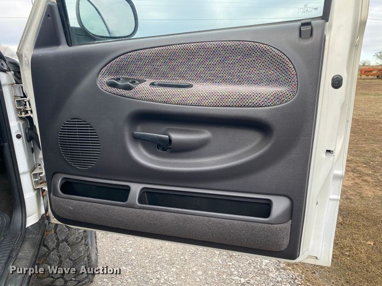 image for item DN8124 2001 Dodge Ram 1500  Quad Cab pickup truck