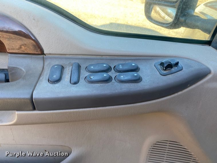 image for item DN8130 2001 Ford Excursion  SUV