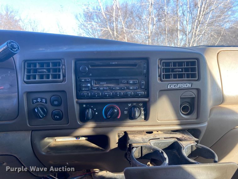 image for item DN8130 2001 Ford Excursion  SUV