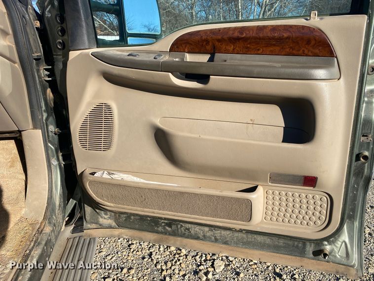 image for item DN8130 2001 Ford Excursion  SUV