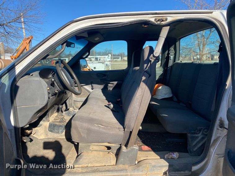 image for item DN8131 2002 Ford F150  SuperCab pickup truck