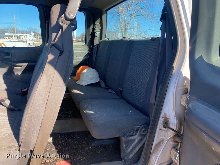 image for item DN8131 2002 Ford F150  SuperCab pickup truck