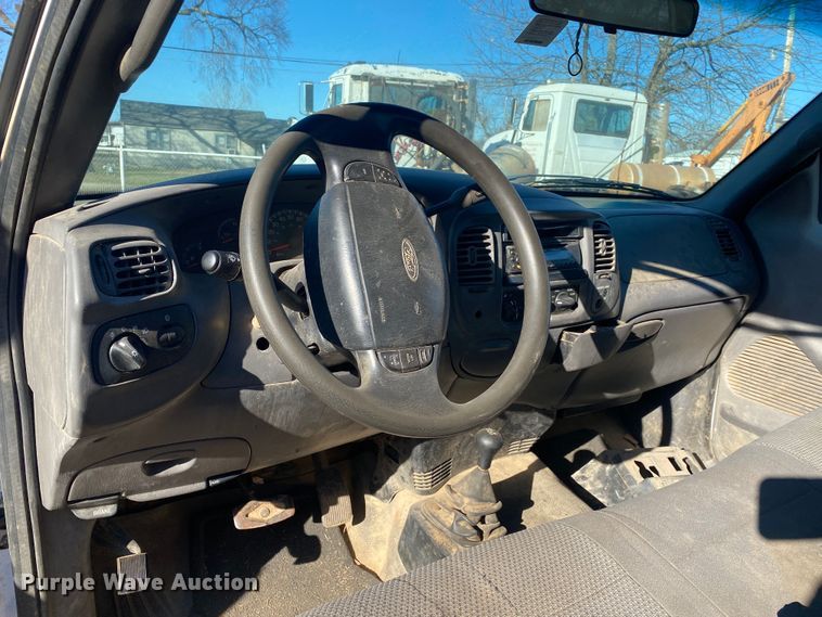 image for item DN8131 2002 Ford F150  SuperCab pickup truck