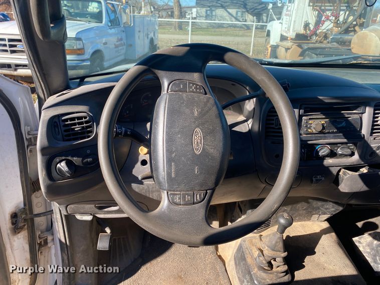 image for item DN8131 2002 Ford F150  SuperCab pickup truck